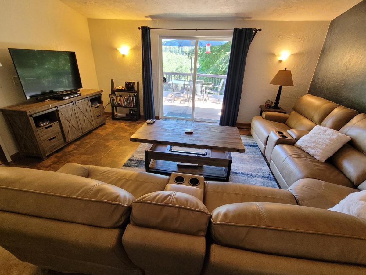 Misty Valley Inn Forks Εξωτερικό φωτογραφία
